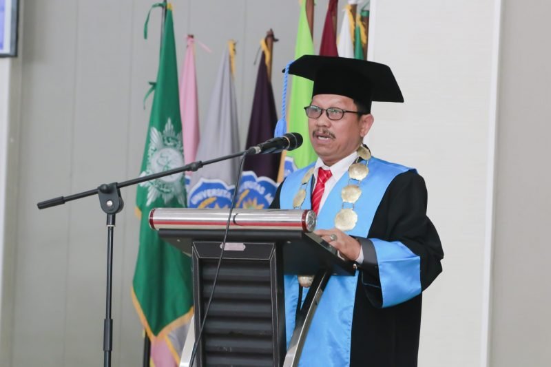 Rektor Unismuh Palu, Prof. Dr. H. Rajindra, SE., MM