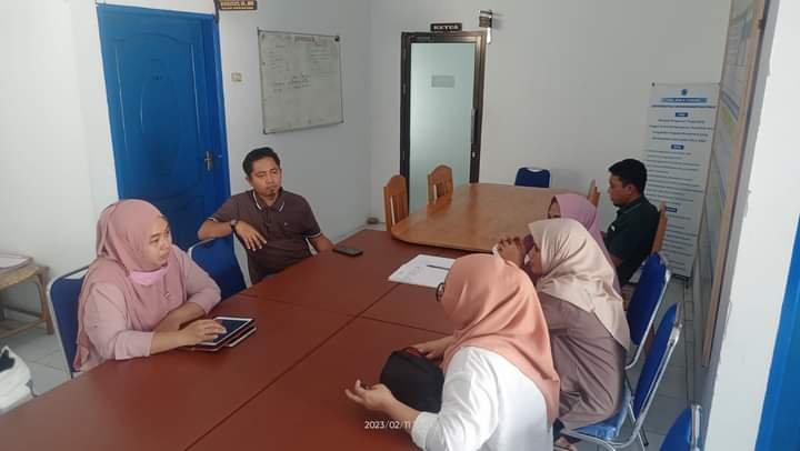 Suasana rapat persiapan penyusunan proposal Bima ke Direktorat Riset, Teknologi dan Pengabdian Masyarakat Kemendikbudristek.