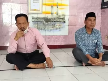 Rektor Unismuh Palu, Prof. Dr. H. Rajindra, SE., MM bersama Ketua Lembaga Pengembangan dan Pembinaan Al-Islam dan Kemuhammadiyahan (LP2AIK) Unismuh Palu, Muh Ilyas Paduntu, S.Ag, M.PdI. Foto: IST