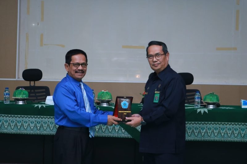 Penandatanganan MoU Rektor Unismuh Palu dengan Kepala Pengadilan Tinggi agama Palu, Rabu (15/03/2023) Dok Humas 