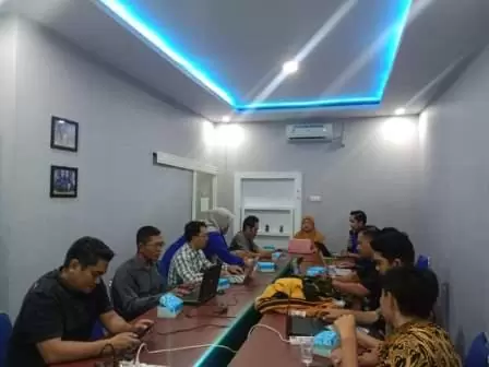 Suasana Coaching Clinik Proposal oleh LPPM Unismuh Palu, sebagai upaya capai target pengiriman 25 judul proposal Bima 2023. Foto LPPM