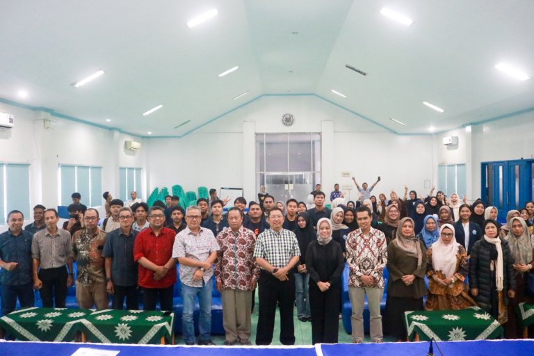 Mahasiswa Universitas Muhammadiyah Palu Antusias Ikuti Kuliah Umum tentang PUMO dan Governansi