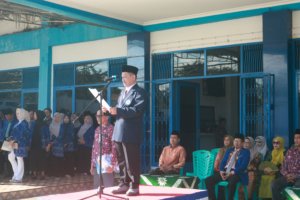 Upacara Hardiknas Unismuh Palu Berlangsung Hikmat, Penghargaan Diberikan kepada Insan Akademik Berprestasi